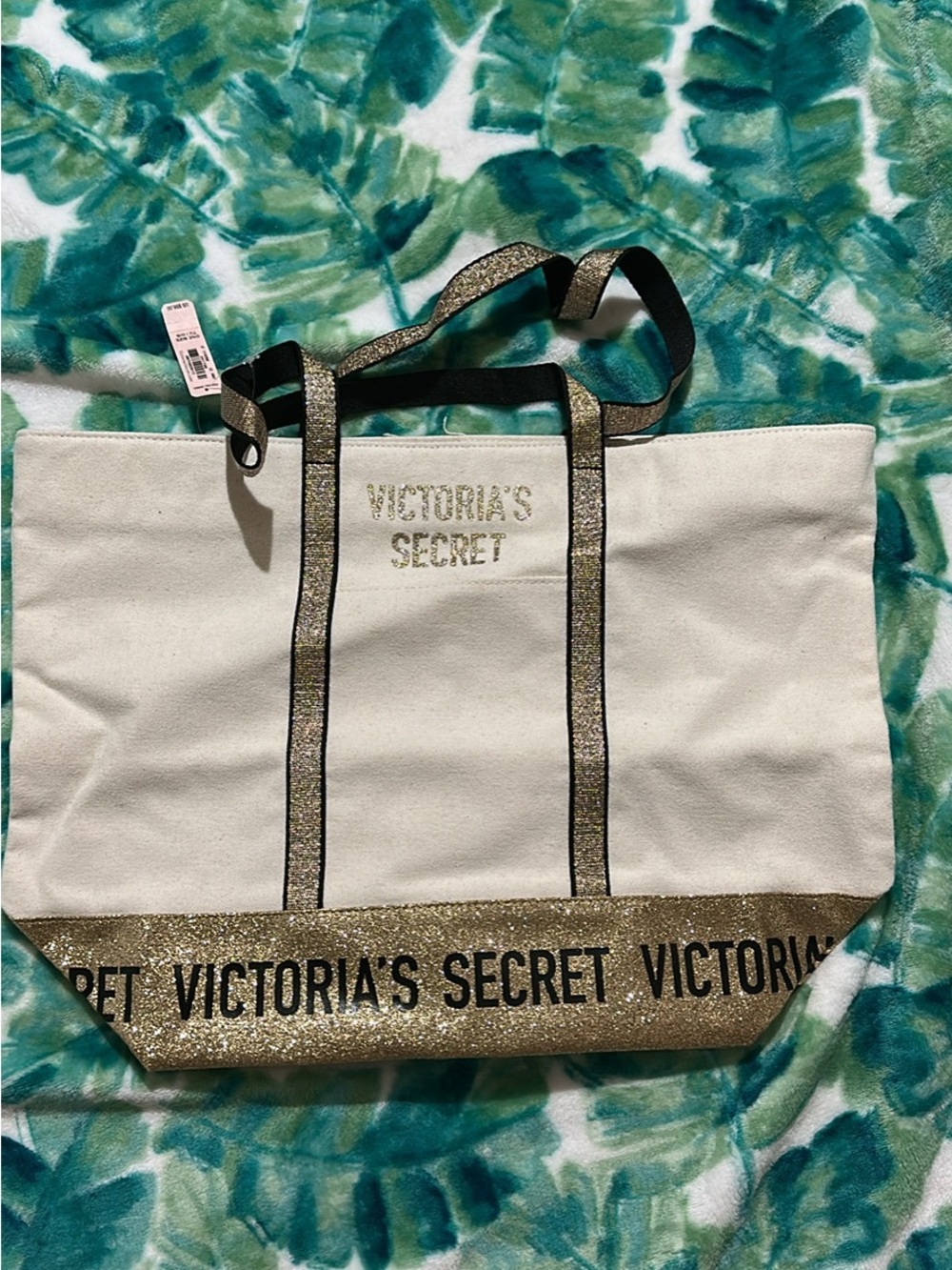 Victoria’s Secret Sparkly Zippered Tote,NWT
